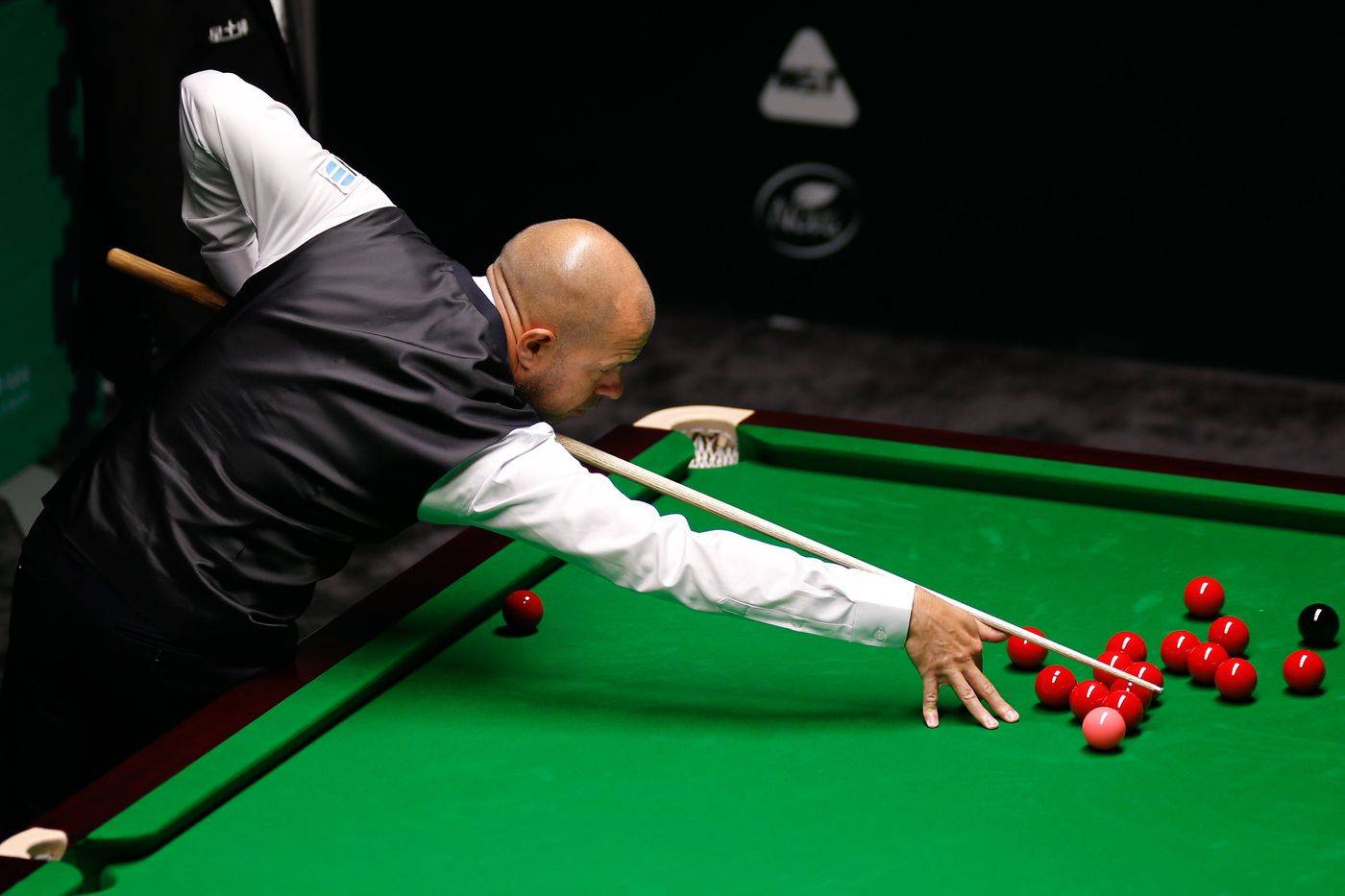 10-9！威尔逊绝杀特鲁姆普斩获球员锦标赛首冠，.